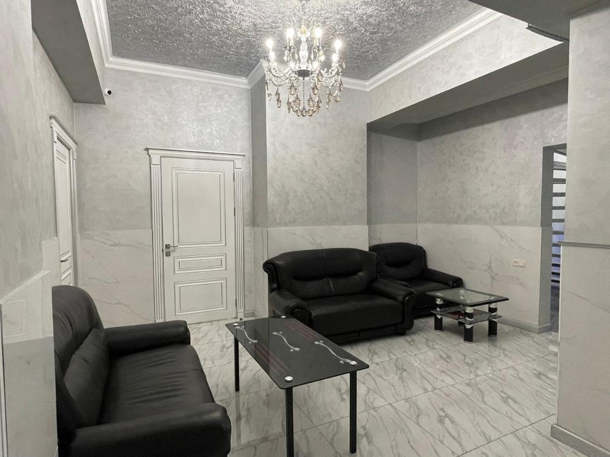 Midcity Hostel Γιερεβάν Εξωτερικό φωτογραφία